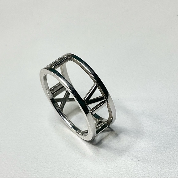 Sterling Silver Roman Numeral Band Ring SZ 6.25 - Picture 2 of 5